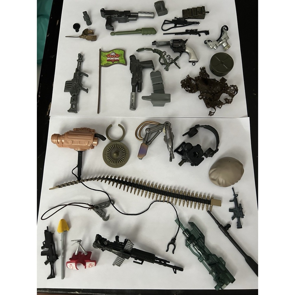 Lot of 34 Mixed Action Figure Weapons G.I.Joe Elite Squad Lanard Corps (H7)
